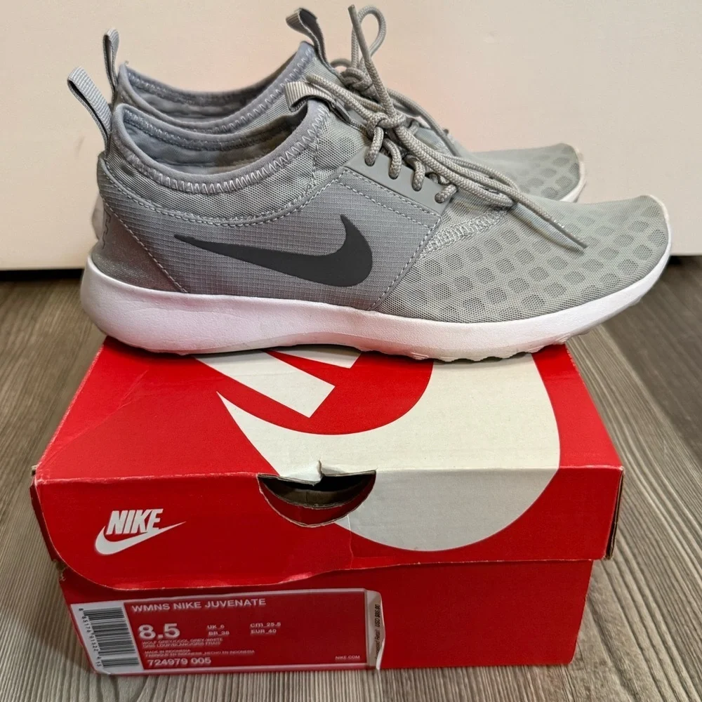 Nike Women’s Juvenate Tennis Shoe